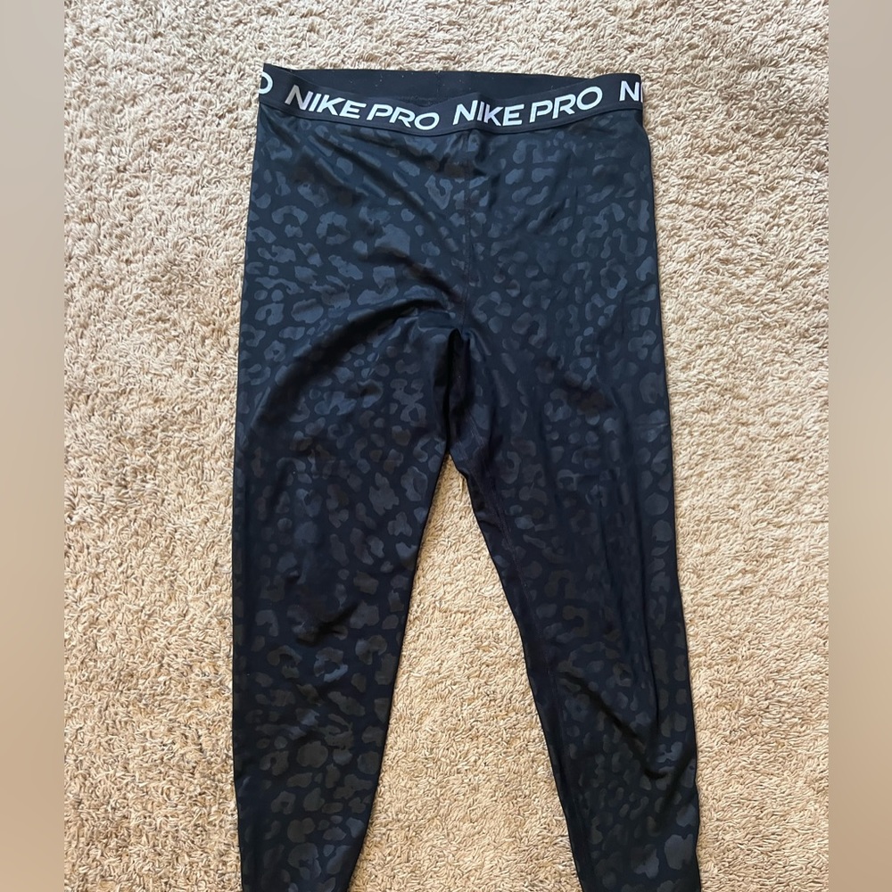 Nike Pro leggings